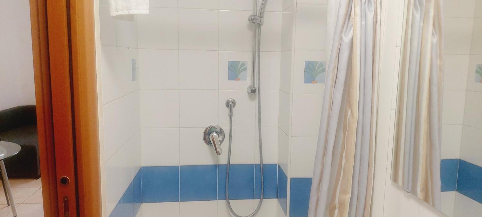 Mamo1 - Appartamento In Pieno Centro Citta Bari Exterior foto